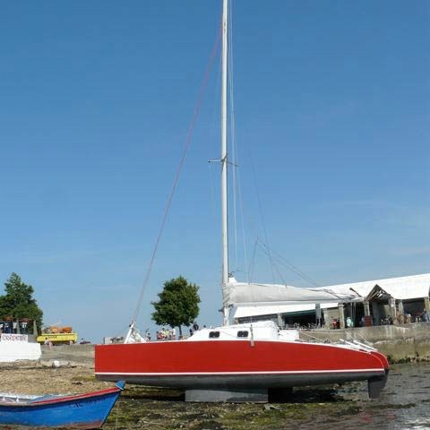 Etoile Filante on beach